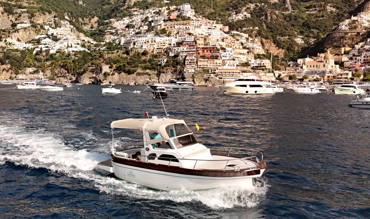 Amalfi Coast Boat Tour and Capri Island Boat Tour - The Master
